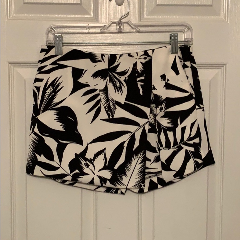 Express Skort